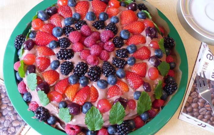 Vegan Mango Berry Ice Cream Cake Recipe vegan-mango-berry-ice-cream-cake