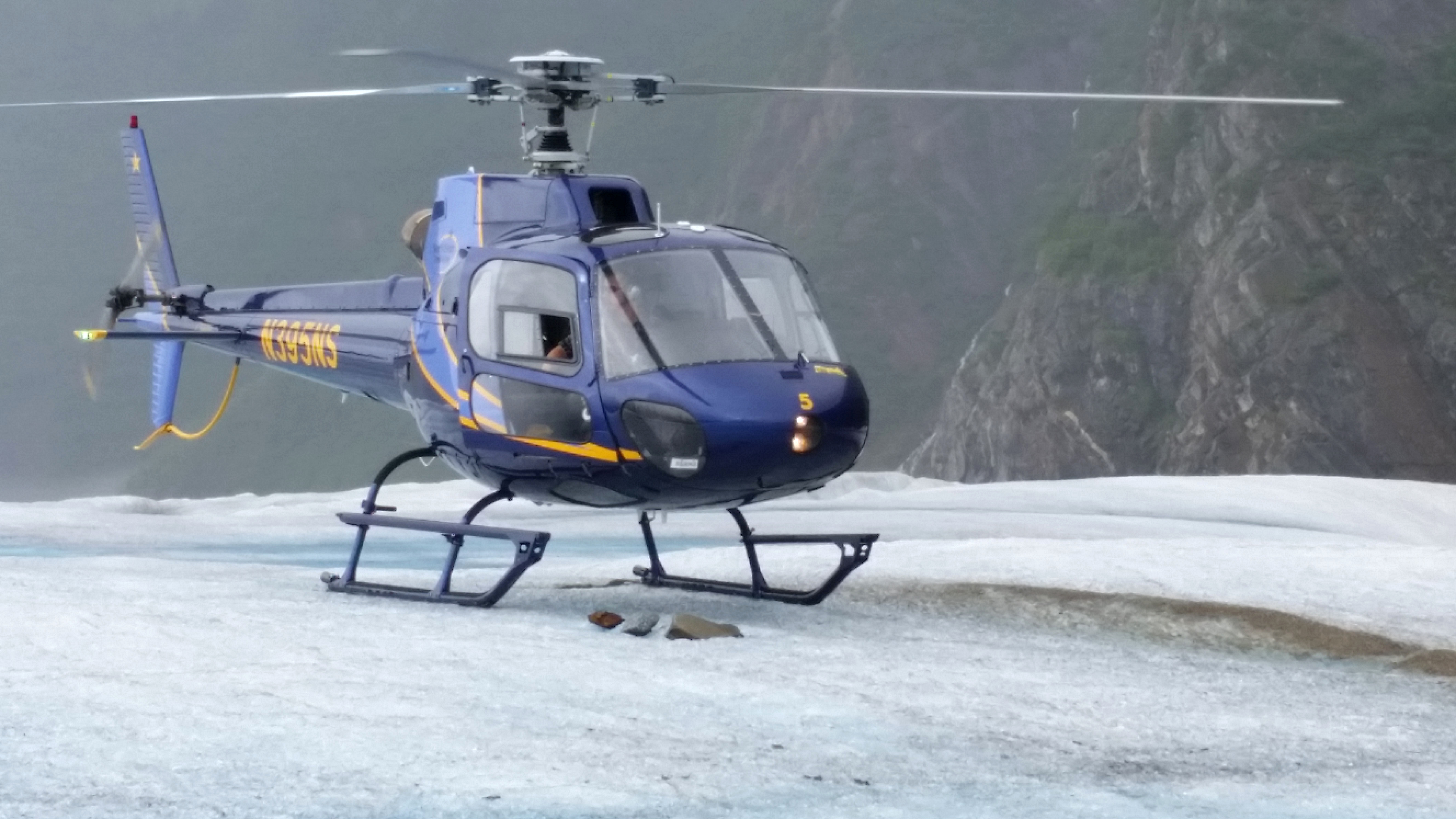 Glacier Helicopter in Alaska