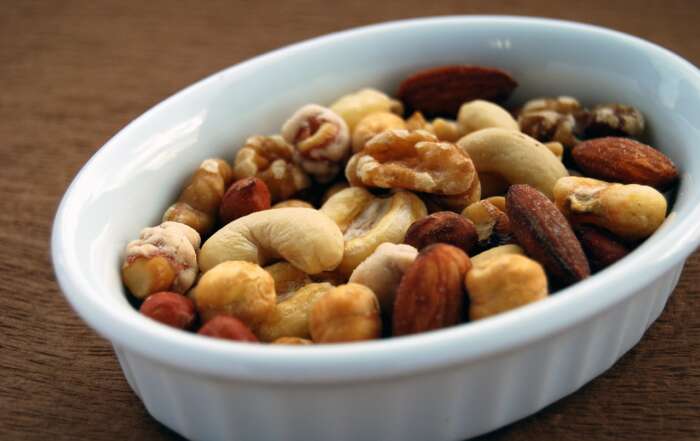 Healthiest Snacks to Bring for Air Travel word-image-42373-1