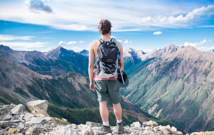 11 Best Safety Tips When Hiking Solo in Nature Parks hiking safety tips