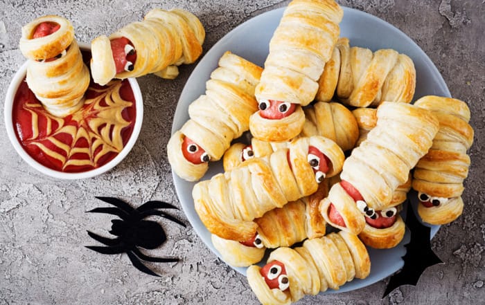 Dip into Darkness: 3 Spooky Halloween Party Dips & Chips Recipes halloween eats party foods