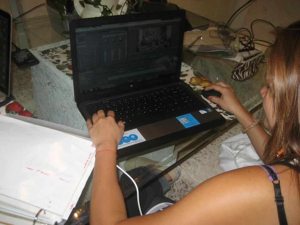 376821_262688207164510_214246480_n