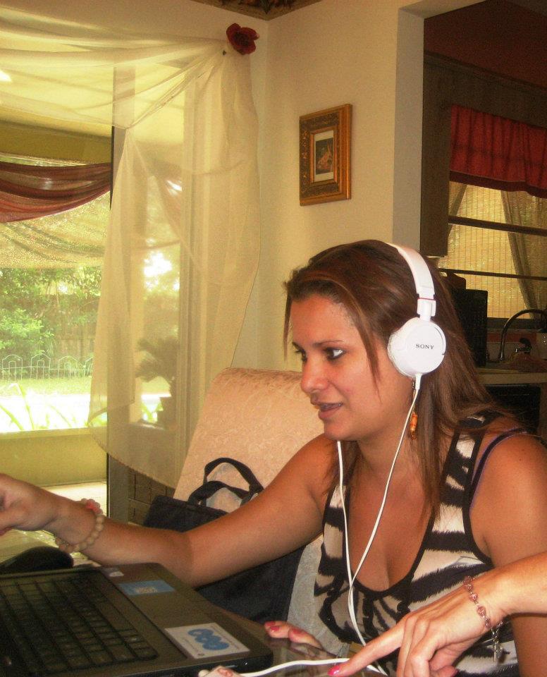 564046_262688280497836_1460678884_n