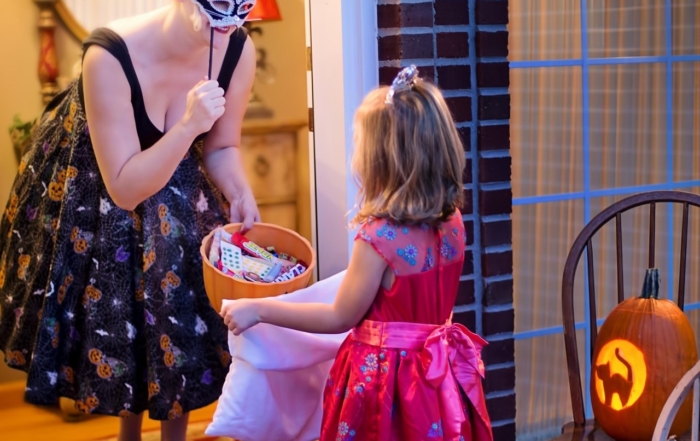 The History of Trick-or-Treating: How a Halloween Tradition Took Root in America jillwellington-halloween-1773447_1920